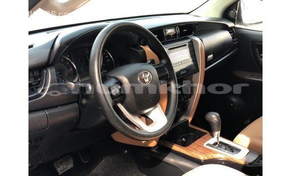 Buy Import Toyota Fortuner White Car in Import - Dubai in Bumthang Buy Import Toyota Fortuner White Car in Import - Dubai in Bumthang