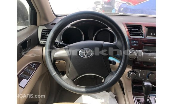 Buy Import Toyota Highlander Other Car in Import - Dubai in Bumthang Buy Import Toyota Highlander Other Car in Import - Dubai in Bumthang