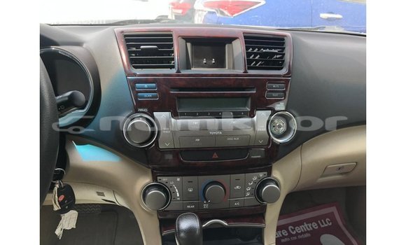 Buy Import Toyota Highlander Other Car in Import - Dubai in Bumthang Buy Import Toyota Highlander Other Car in Import - Dubai in Bumthang