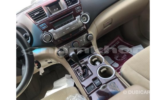 Buy Import Toyota Highlander Other Car in Import - Dubai in Bumthang Buy Import Toyota Highlander Other Car in Import - Dubai in Bumthang
