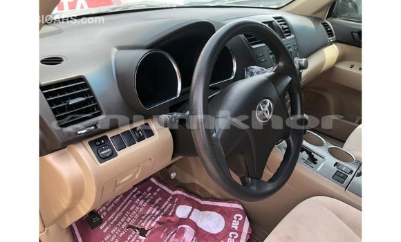 Buy Import Toyota Highlander Blue Car in Import - Dubai in Bumthang Buy Import Toyota Highlander Blue Car in Import - Dubai in Bumthang