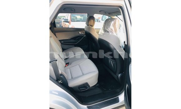 Buy Import Hyundai Santa Fe Other Car in Import - Dubai in Bumthang Buy Import Hyundai Santa Fe Other Car in Import - Dubai in Bumthang