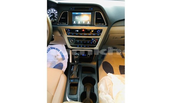 Buy Import Hyundai Sonata Red Car in Import - Dubai in Bumthang Buy Import Hyundai Sonata Red Car in Import - Dubai in Bumthang