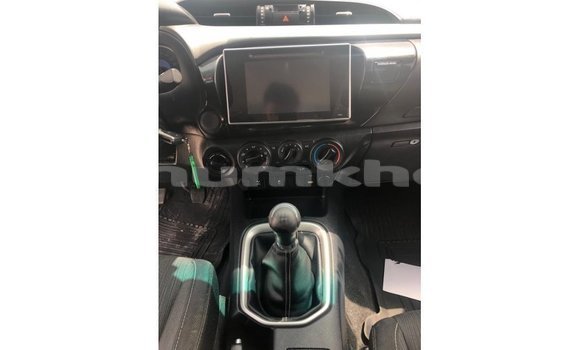 Buy Import Toyota Hilux White Car in Import - Dubai in Bumthang Buy Import Toyota Hilux White Car in Import - Dubai in Bumthang