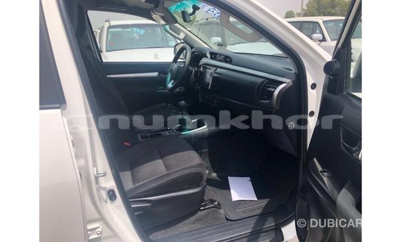 Buy Import Toyota Hilux White Car in Import - Dubai in Bumthang Buy Import Toyota Hilux White Car in Import - Dubai in Bumthang