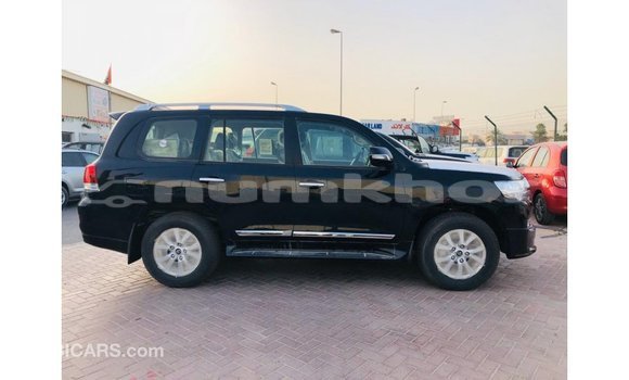 Buy Import Toyota Land Cruiser Black Car in Import - Dubai in Bumthang Buy Import Toyota Land Cruiser Black Car in Import - Dubai in Bumthang