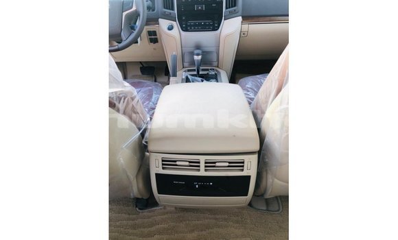 Buy Import Toyota Land Cruiser Black Car in Import - Dubai in Bumthang Buy Import Toyota Land Cruiser Black Car in Import - Dubai in Bumthang