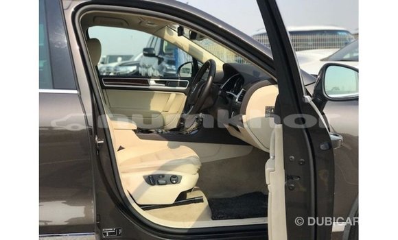 Buy Import Volkswagen Touareg Brown Car in Import - Dubai in Bumthang Buy Import Volkswagen Touareg Brown Car in Import - Dubai in Bumthang