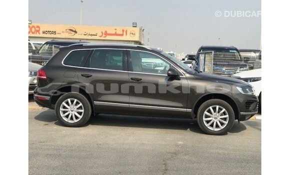 Buy Import Volkswagen Touareg Brown Car in Import - Dubai in Bumthang Buy Import Volkswagen Touareg Brown Car in Import - Dubai in Bumthang
