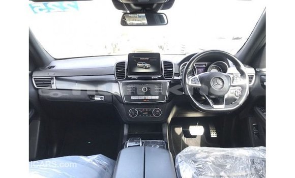 Buy Import Mercedes-Benz 190 White Car in Import - Dubai in Bumthang Buy Import Mercedes-Benz 190 White Car in Import - Dubai in Bumthang