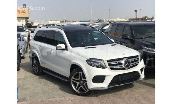 Buy Import Mercedes-Benz 190 White Car in Import - Dubai in Bumthang Buy Import Mercedes-Benz 190 White Car in Import - Dubai in Bumthang