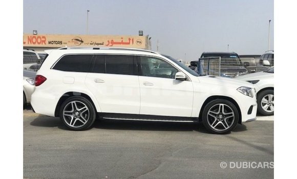 Buy Import Mercedes-Benz 190 White Car in Import - Dubai in Bumthang Buy Import Mercedes-Benz 190 White Car in Import - Dubai in Bumthang