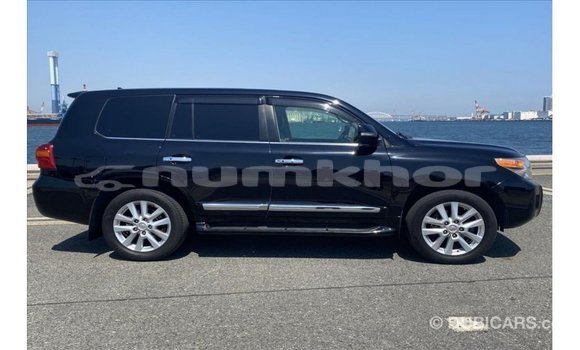 Buy Import Toyota Land Cruiser Black Car in Import - Dubai in Bumthang Buy Import Toyota Land Cruiser Black Car in Import - Dubai in Bumthang