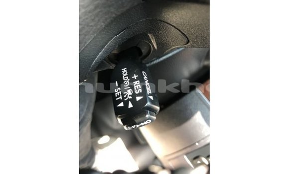 Buy Import Toyota Land Cruiser White Car in Import - Dubai in Bumthang Buy Import Toyota Land Cruiser White Car in Import - Dubai in Bumthang