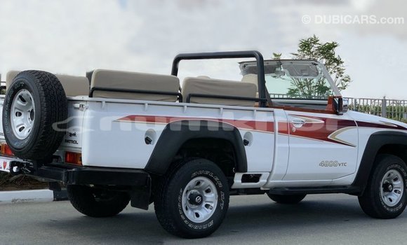 Buy Import Nissan Patrol White Car in Import - Dubai in Bumthang Buy Import Nissan Patrol White Car in Import - Dubai in Bumthang