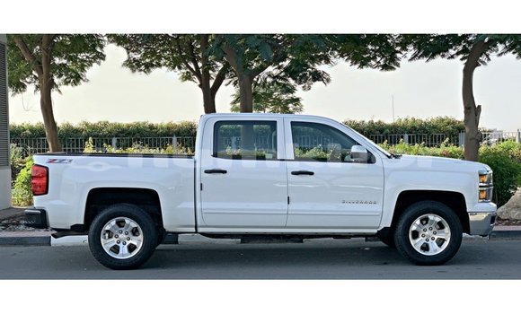 Buy Import Chevrolet Silverado White Car in Import - Dubai in Bumthang Buy Import Chevrolet Silverado White Car in Import - Dubai in Bumthang