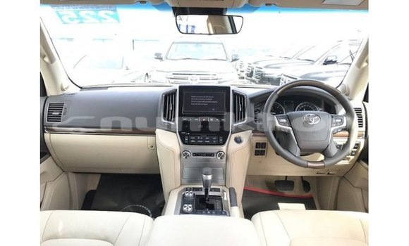 Buy Import Toyota Land Cruiser Black Car in Import - Dubai in Bumthang Buy Import Toyota Land Cruiser Black Car in Import - Dubai in Bumthang