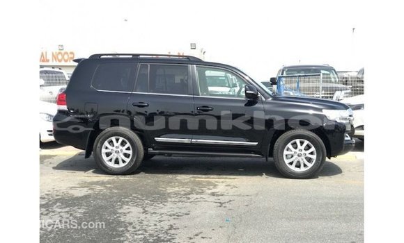 Buy Import Toyota Land Cruiser Black Car in Import - Dubai in Bumthang Buy Import Toyota Land Cruiser Black Car in Import - Dubai in Bumthang