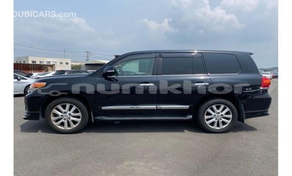 Buy Import Toyota Land Cruiser Black Car in Import - Dubai in Bumthang Buy Import Toyota Land Cruiser Black Car in Import - Dubai in Bumthang