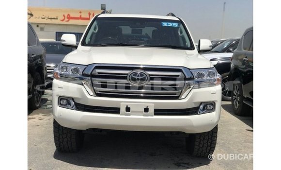 Buy Import Toyota Land Cruiser White Car in Import - Dubai in Bumthang Buy Import Toyota Land Cruiser White Car in Import - Dubai in Bumthang