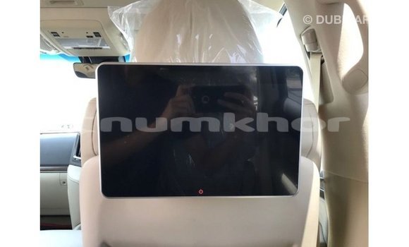 Buy Import Toyota Land Cruiser Black Car in Import - Dubai in Bumthang Buy Import Toyota Land Cruiser Black Car in Import - Dubai in Bumthang