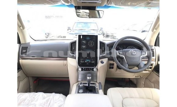 Buy Import Toyota Land Cruiser Black Car in Import - Dubai in Bumthang Buy Import Toyota Land Cruiser Black Car in Import - Dubai in Bumthang