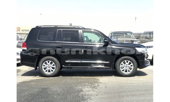 Buy Import Toyota Land Cruiser Black Car in Import - Dubai in Bumthang Buy Import Toyota Land Cruiser Black Car in Import - Dubai in Bumthang