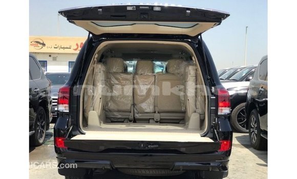 Buy Import Toyota Land Cruiser Black Car in Import - Dubai in Bumthang Buy Import Toyota Land Cruiser Black Car in Import - Dubai in Bumthang
