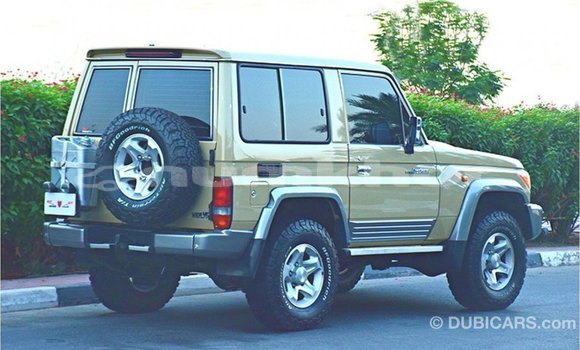 Buy Import Toyota Land Cruiser Beige Car in Import - Dubai in Bumthang Buy Import Toyota Land Cruiser Beige Car in Import - Dubai in Bumthang