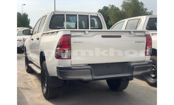 Buy Import Toyota Hilux White Car in Import - Dubai in Bumthang Buy Import Toyota Hilux White Car in Import - Dubai in Bumthang