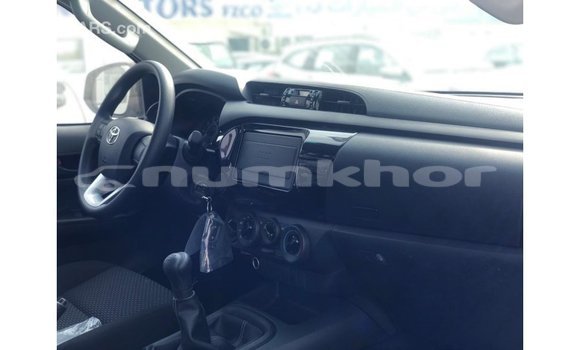 Buy Import Toyota Hilux White Car in Import - Dubai in Bumthang Buy Import Toyota Hilux White Car in Import - Dubai in Bumthang