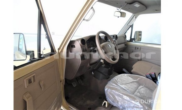 Buy Import Toyota Land Cruiser Beige Car in Import - Dubai in Bumthang Buy Import Toyota Land Cruiser Beige Car in Import - Dubai in Bumthang