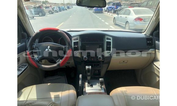 Buy Import Mitsubishi Pajero Red Car in Import - Dubai in Bumthang Buy Import Mitsubishi Pajero Red Car in Import - Dubai in Bumthang