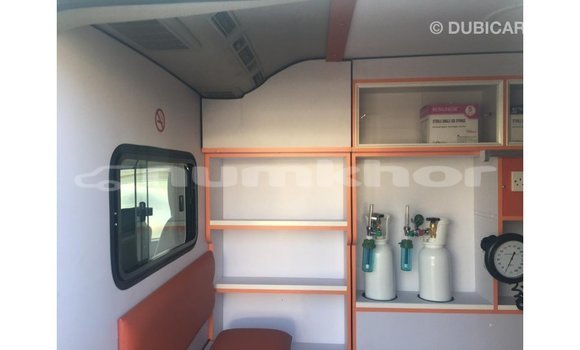 Buy Import Toyota Hiace White Car in Import - Dubai in Bumthang Buy Import Toyota Hiace White Car in Import - Dubai in Bumthang