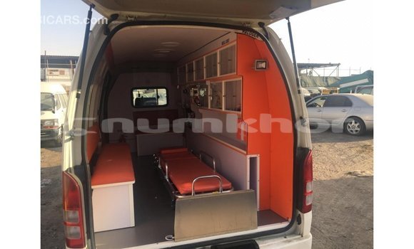 Buy Import Toyota Hiace White Car in Import - Dubai in Bumthang Buy Import Toyota Hiace White Car in Import - Dubai in Bumthang