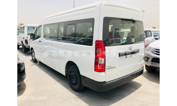 Buy Import Toyota Hiace White Car in Import - Dubai in Bumthang Buy Import Toyota Hiace White Car in Import - Dubai in Bumthang