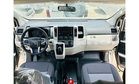Buy Import Toyota Hiace White Car in Import - Dubai in Bumthang Buy Import Toyota Hiace White Car in Import - Dubai in Bumthang