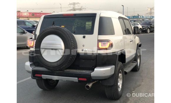 Buy Import Toyota FJ Cruiser White Car in Import - Dubai in Bumthang Buy Import Toyota FJ Cruiser White Car in Import - Dubai in Bumthang