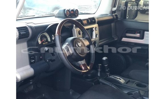 Buy Import Toyota FJ Cruiser White Car in Import - Dubai in Bumthang Buy Import Toyota FJ Cruiser White Car in Import - Dubai in Bumthang