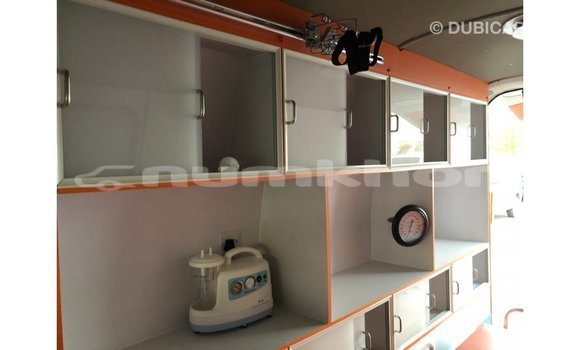 Buy Import Toyota Hiace White Car in Import - Dubai in Bumthang Buy Import Toyota Hiace White Car in Import - Dubai in Bumthang