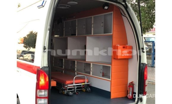 Buy Import Toyota Hiace White Car in Import - Dubai in Bumthang Buy Import Toyota Hiace White Car in Import - Dubai in Bumthang