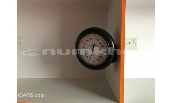 Buy Import Toyota Hiace White Car in Import - Dubai in Bumthang Buy Import Toyota Hiace White Car in Import - Dubai in Bumthang