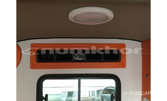 Buy Import Toyota Hiace White Car in Import - Dubai in Bumthang Buy Import Toyota Hiace White Car in Import - Dubai in Bumthang