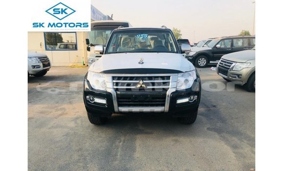 Buy Import Mitsubishi Pajero Black Car in Import - Dubai in Bumthang Buy Import Mitsubishi Pajero Black Car in Import - Dubai in Bumthang