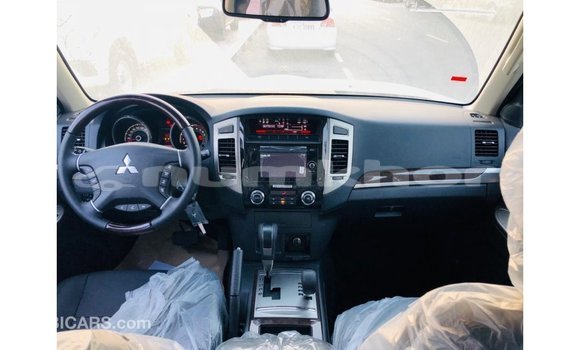 Buy Import Mitsubishi Pajero Black Car in Import - Dubai in Bumthang Buy Import Mitsubishi Pajero Black Car in Import - Dubai in Bumthang