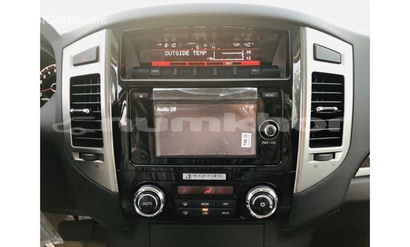 Buy Import Mitsubishi Pajero Black Car in Import - Dubai in Bumthang Buy Import Mitsubishi Pajero Black Car in Import - Dubai in Bumthang