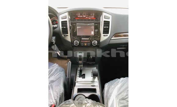 Buy Import Mitsubishi Pajero Black Car in Import - Dubai in Bumthang Buy Import Mitsubishi Pajero Black Car in Import - Dubai in Bumthang
