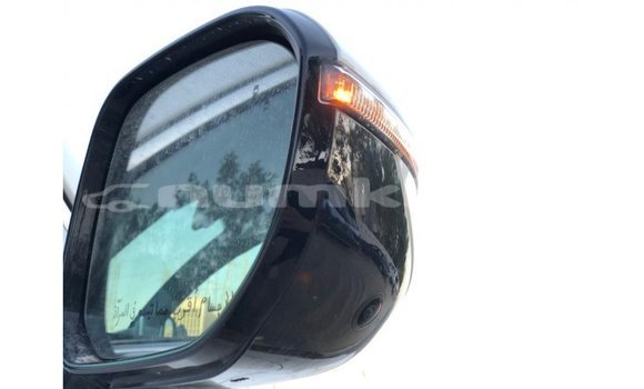 Buy Import Kia Carens White Car in Import - Dubai in Bumthang Buy Import Kia Carens White Car in Import - Dubai in Bumthang