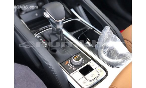 Buy Import Kia Carens White Car in Import - Dubai in Bumthang Buy Import Kia Carens White Car in Import - Dubai in Bumthang