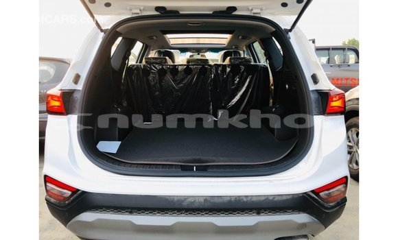 Buy Import Hyundai Santa Fe White Car in Import - Dubai in Bumthang Buy Import Hyundai Santa Fe White Car in Import - Dubai in Bumthang